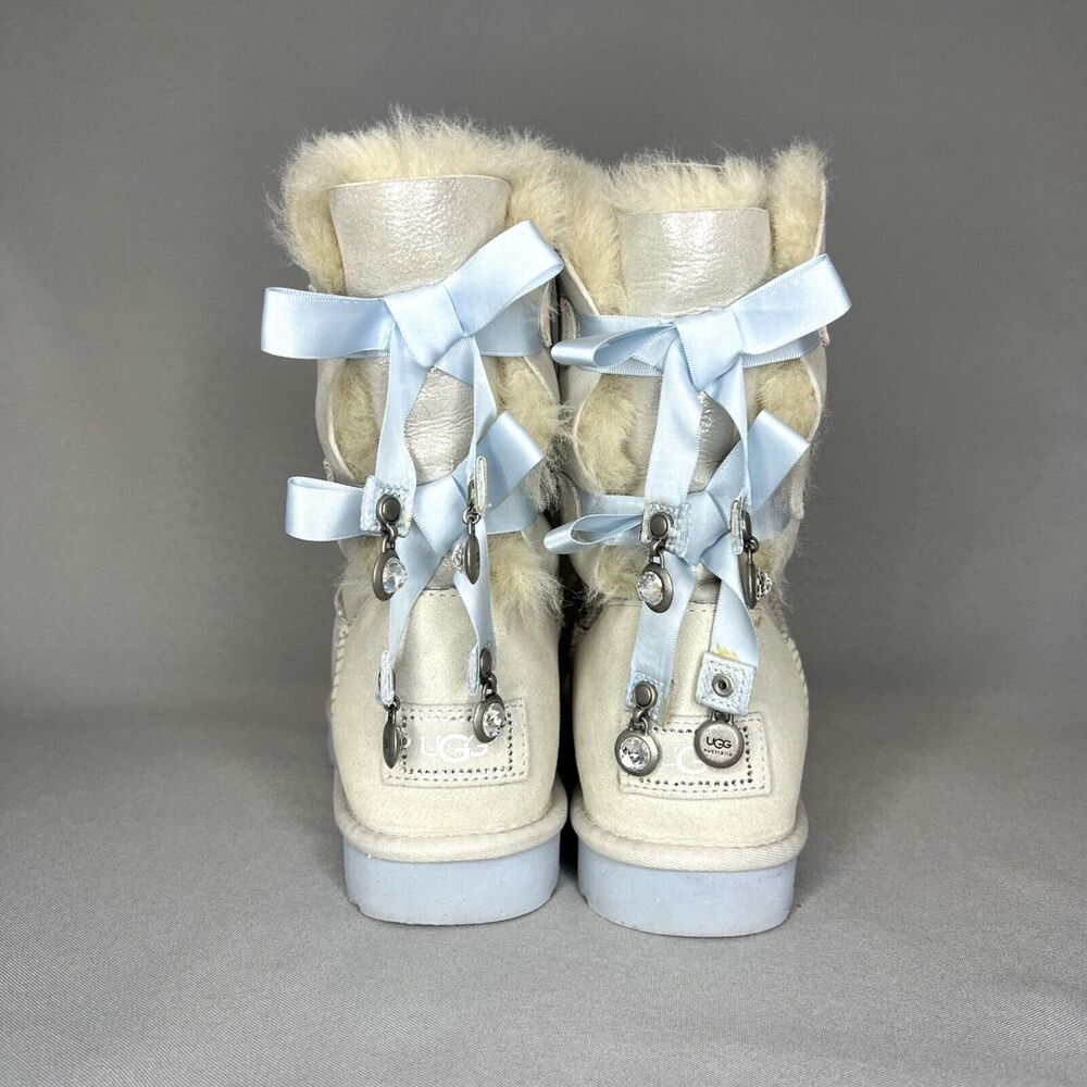 Women's 9 UGG Boots Bailey Bow I DO Crystal Shimmer White Silver Baby Blue RARE - Picture 4 of 16